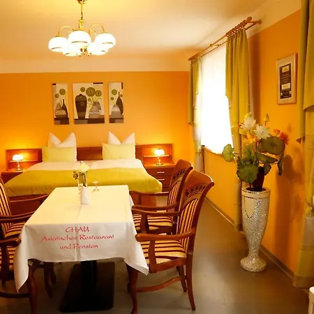 Chau-asiatisches-restaurant Und *